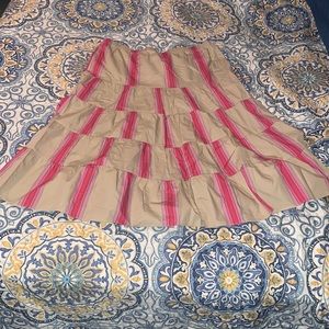 Women’s size 8 tiered skirt by old navy